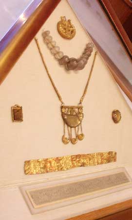Some of the gold jewelry. There were also some with precious and semi-precious stones or glass.