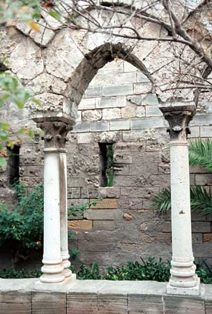 Arch in the hermitage courtyard.