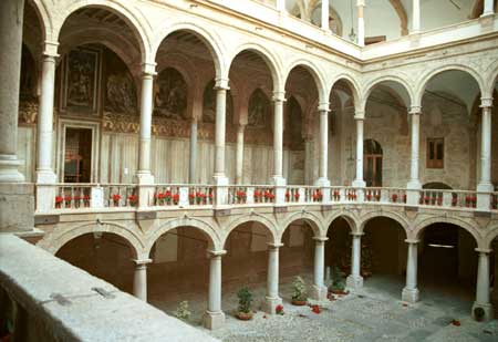 The Cappella Palatina courtyard decorated for Christmas.