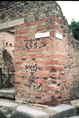 More interesting corner brickwork.